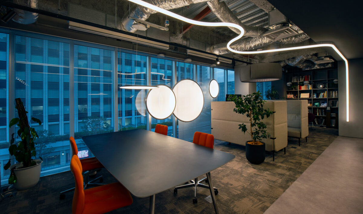 8 ARTEMIDE